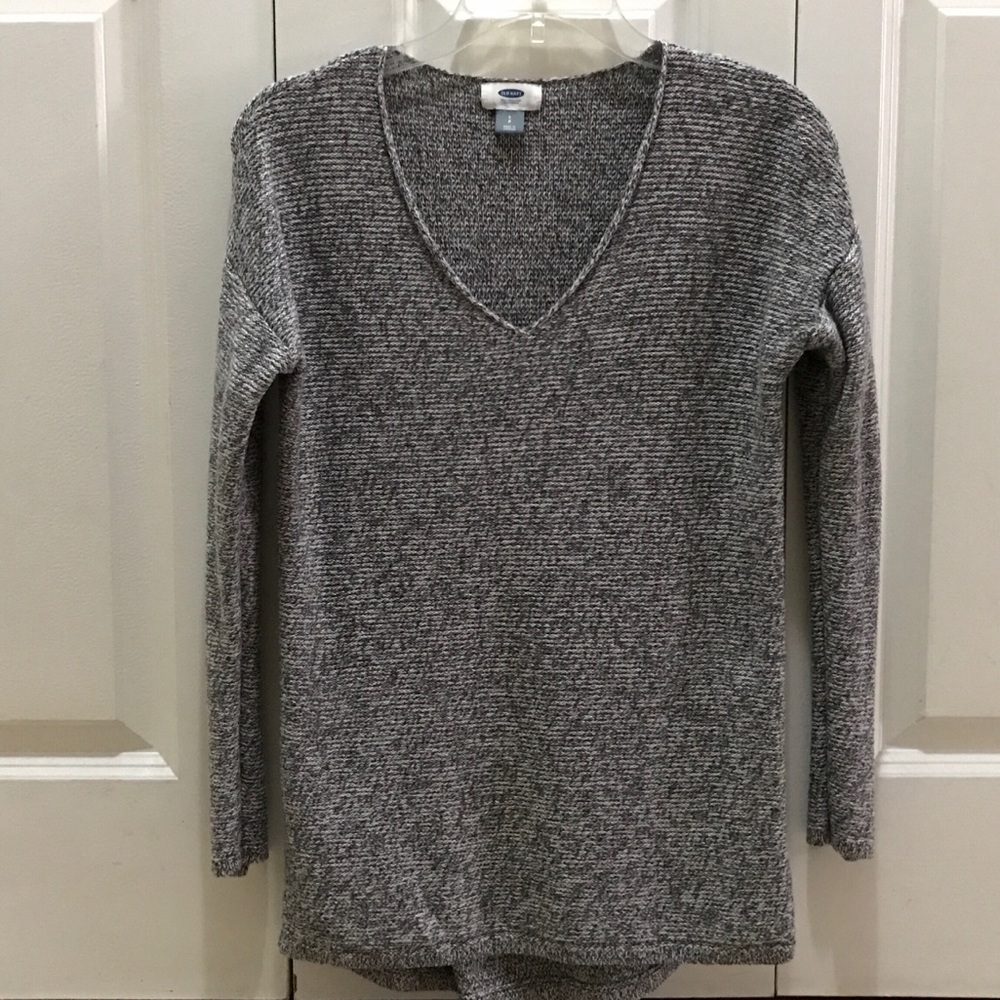 ✅Old Navy - Grey/White Sweater!